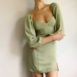 ♥️ NWT Aritzia Wilfred Novella Dress